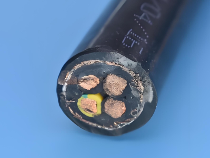電線電纜生產(chǎn)工藝流程和結(jié)構(gòu)越復(fù)雜，疊加的層次就越多.jpg